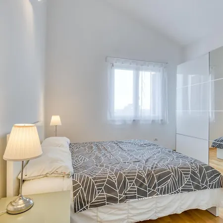 Diamond Seaview Penthouse Lejlighed *