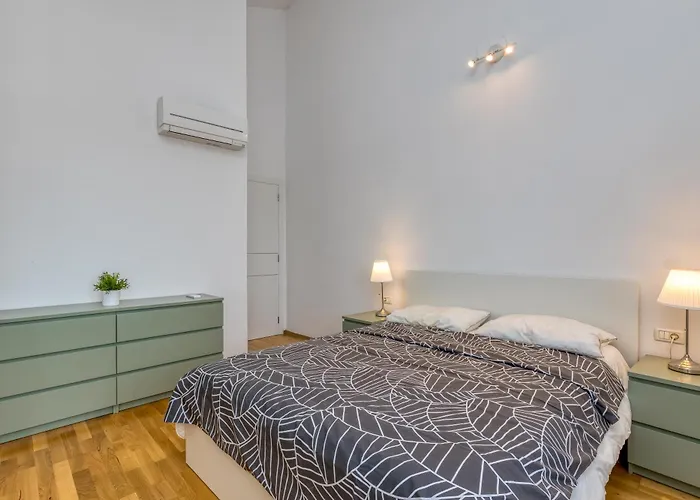 Diamond Seaview Penthouse Apartment