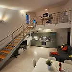Diamond Seaview Penthouse Daire Peroj