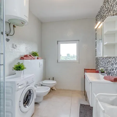 Diamond Seaview Penthouse *