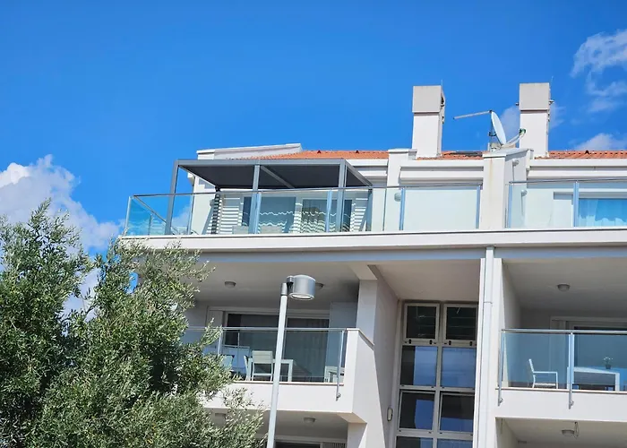 Diamond Seaview Penthouse *