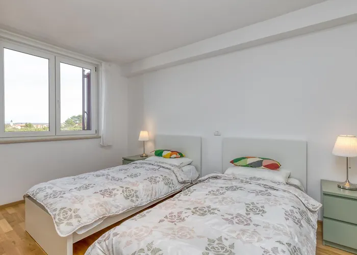 Diamond Seaview Penthouse *