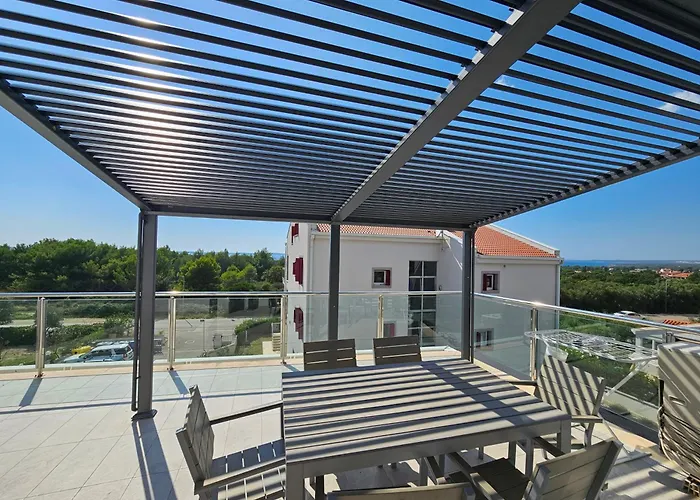 Diamond Seaview Penthouse * Peroj